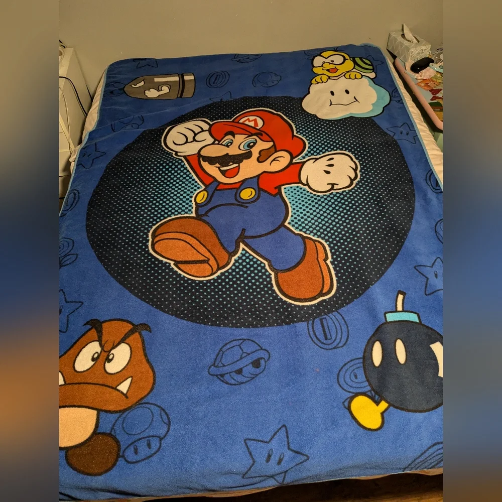 SUPER MARIO 2010 Fleece Throw Twin Blanket 60
